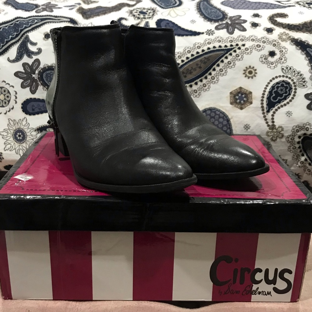 Circus by Sam Edelman black booties
